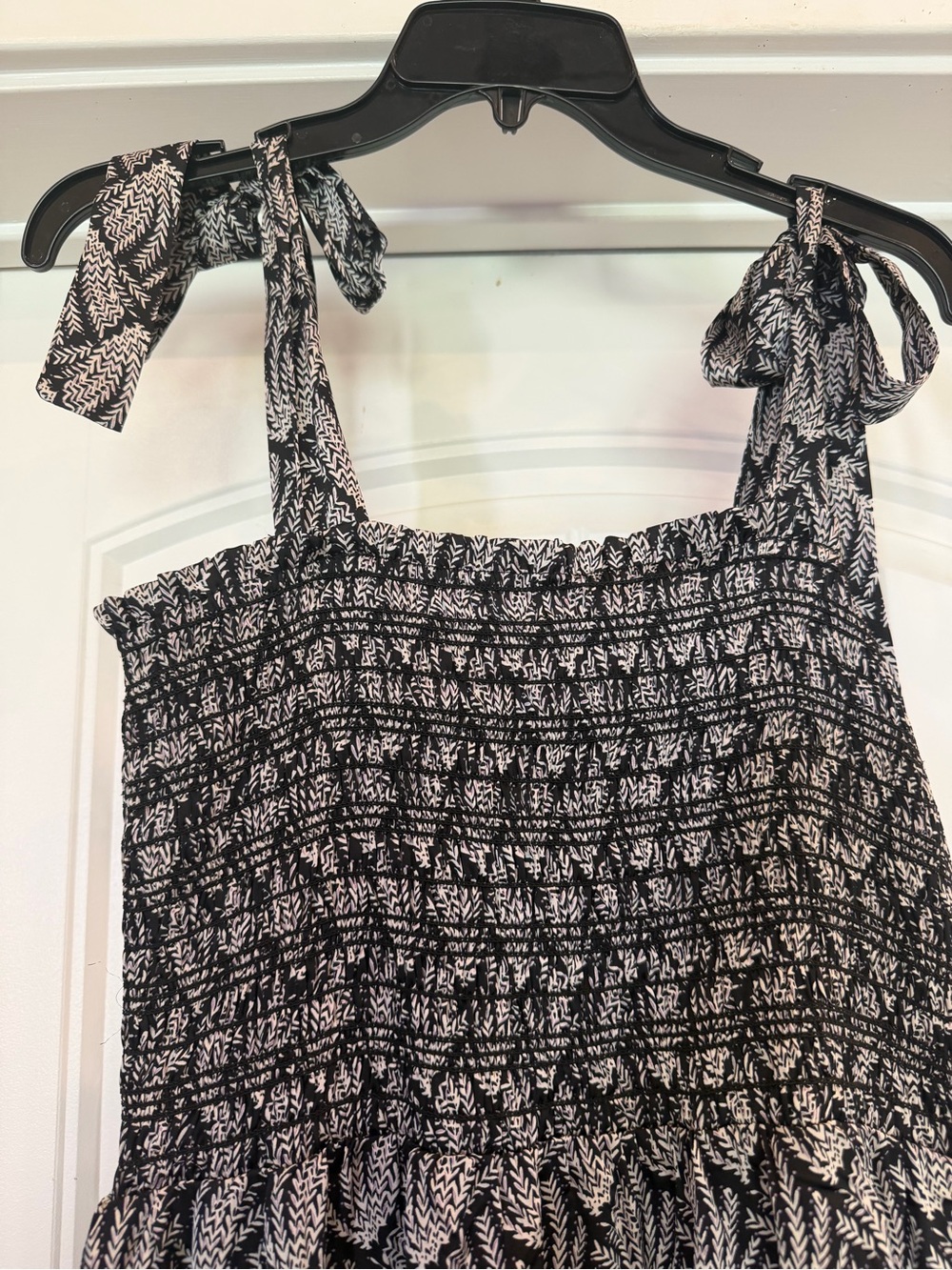 eesome Black and White Smocked Tie-Shoulder Dress